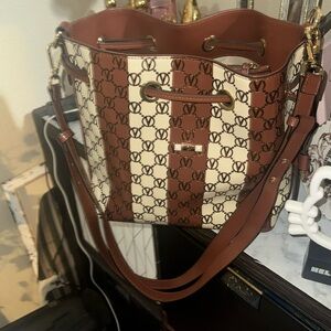 Brand New Valentino carob & cream signature bucket bag, AUTHENTIC